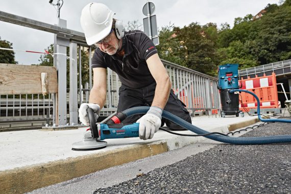 BOSCH GBR15CA 4