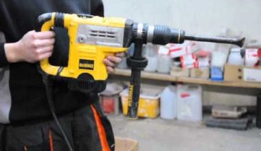 DEWALT SDS PLUS D25404K