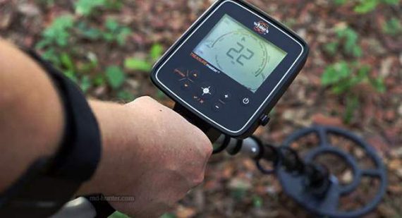 WHITES TREASURE MASTER 4