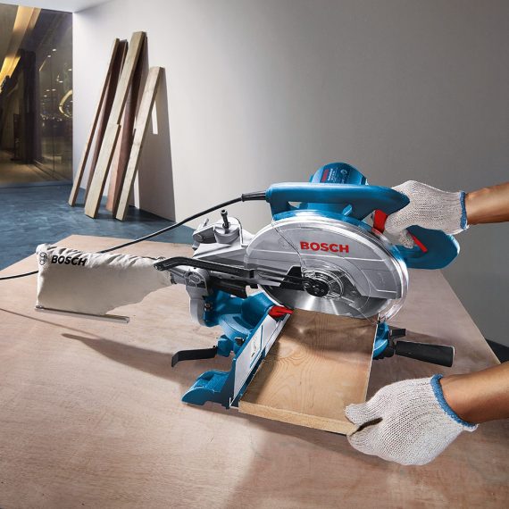 BOSCH GCM10X 4